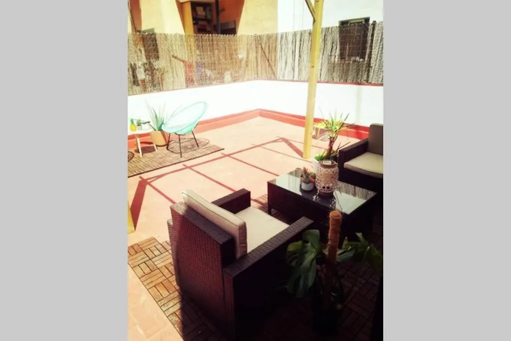 شقة M1 Cool Loft 1 Min Walk To Metro 15 Min Center By Metro إسبلوغيس ذي يوبريغات
